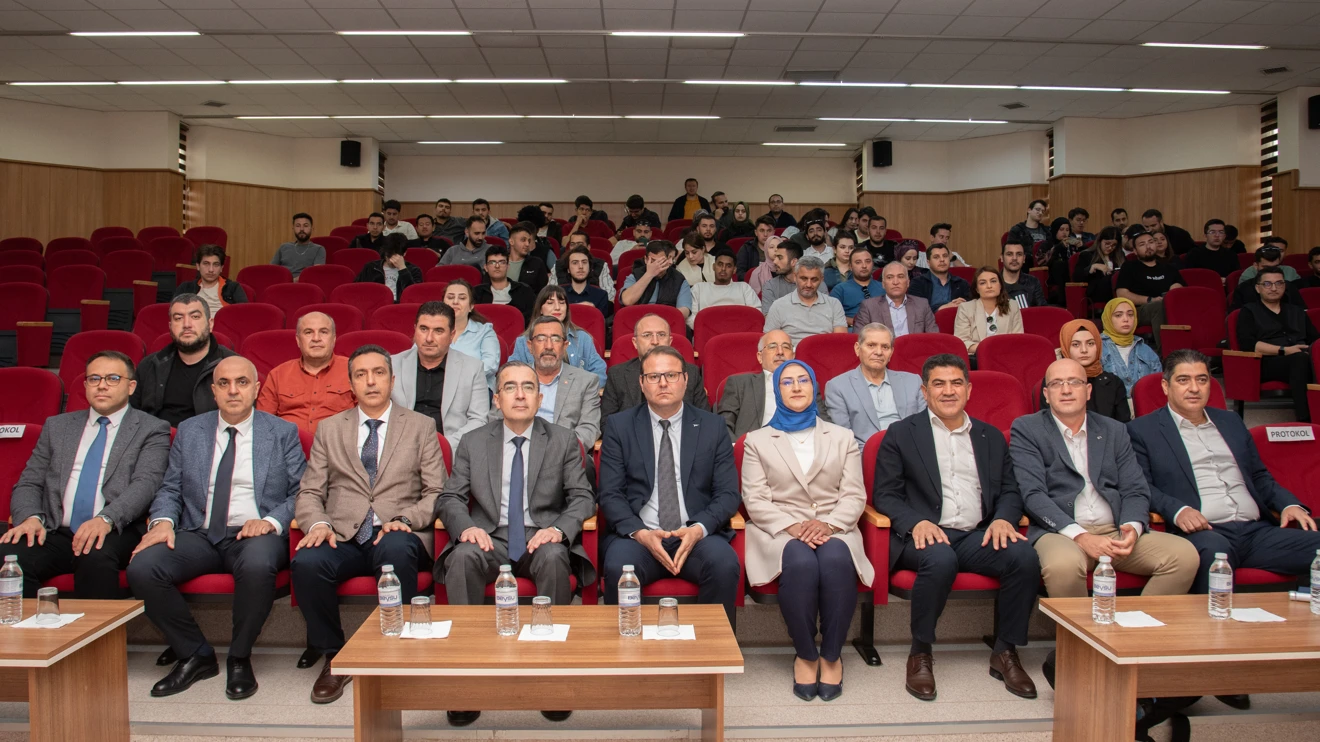 Selçuk Üniversitesinde Türkiye’de kenevir üretimi tartışıldı